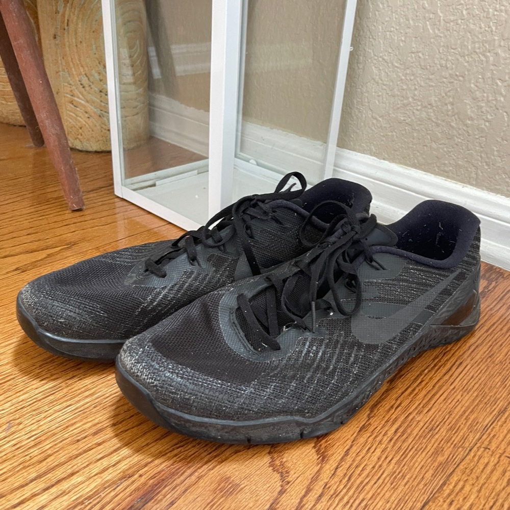 Nike Mens shoes